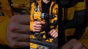 Шуруповёрт аккумуляторный ударный DeWalt DCD805P2. Мегамастер.