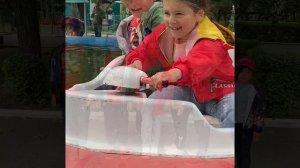 Прогулка с детьми, весело и очень интересно именно в игровой форме