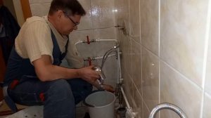 Не вставляется. Проблема при замене смесителя.
