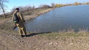 Рыбалка Кастинговой сетью на Большом пруду с Женщиной