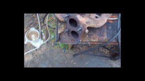 Достаем сломанные прикипевшие шпильки. Выхлопная система.