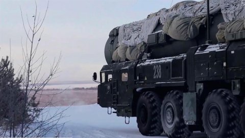 В Иркутской области подразделения стратегических ракетных комплексов "Ярс" меняют полевые позиции