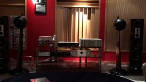 Слухаємо дизайнерську акустику Cabasse Baltic 4