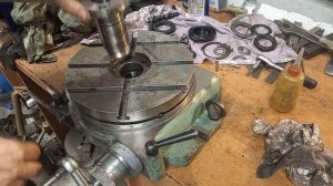 Купил поворотный стол ф250 - 1968 года!\ Как разобрать поворотный стол  \ Что внутри  стола?