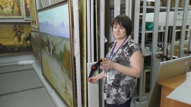 Мини-экскурсия в фондохранилище