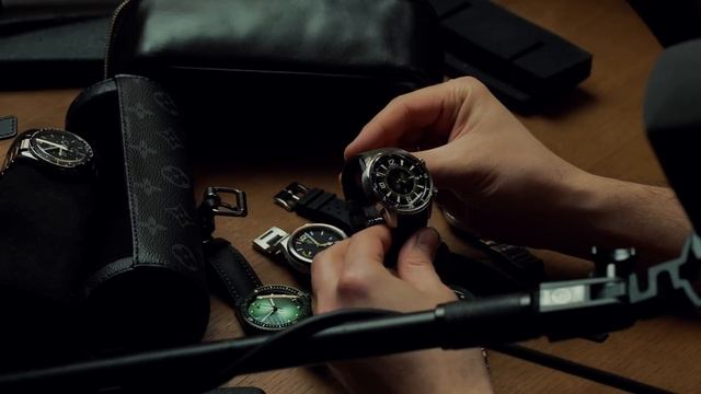 Собрал крутую часовую коллекцию за 3 года! Rolex Hulk / Tudor / Blancpain смотреть онлайн