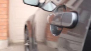 How to Fix a Car Door That Does Not Close
