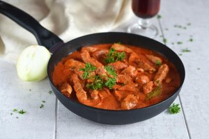 ТОМАТНО МЯСНОЙ СОУС ИЗ МЯСА.mp4