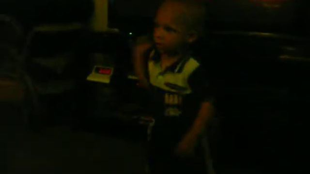 DANCING TO THE LAST DRAGON THEME SONG 018 смотреть онлайн