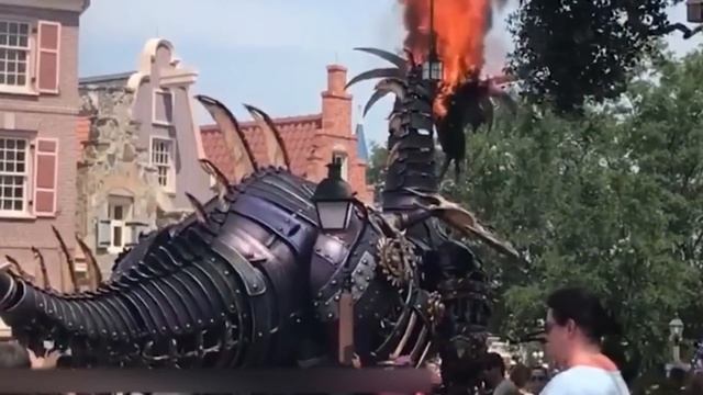 ВОТ ПОЧЕМУ ФЕСТИВАЛЬ ВОЗДУШНЫХ ШАРОВ ОБЕРНУЛСЯ УЖАСНОЙ КАТАСТРОФОЙ смотреть онлайн