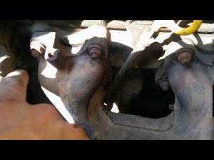 Nissan. Любой с двигателем  GA16DE.  Замена прокладок выхлопного коллектора