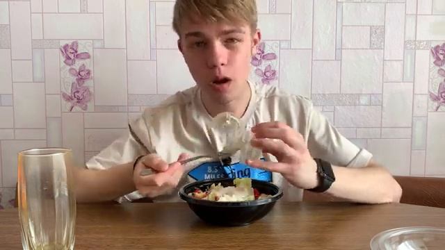 МУКБАНГ ПАСТА И ЦЕЗАРЬ | У МЕНЯ ЛЕЗЕТ ЗУБ МУДРОСТИ смотреть онлайн