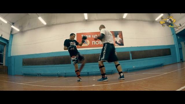 Удар коленом после финта смотреть онлайн