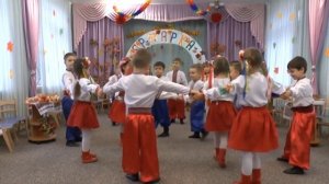 Вход на Осенний утренник - ярмарка. Старшая группа детсада № 160 г. Одесса 2016 г.