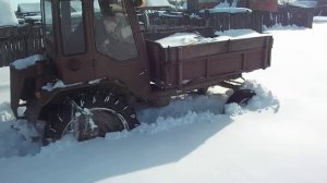 Трактор по снегу (Т-16)