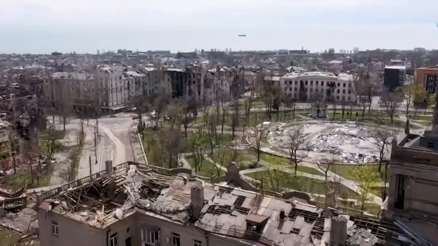 Мариуполь, общий вид. Кадры с дрона. 20 апреля 2022г смотреть онлайн