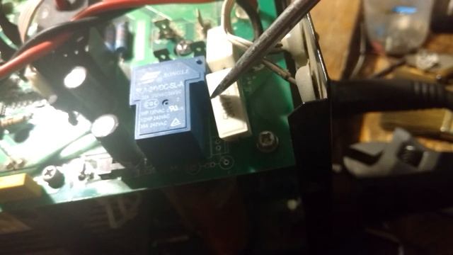 Зварка виключається перезапускається інверторний апарат не варить. Ремонт KAISER NBC 200-250