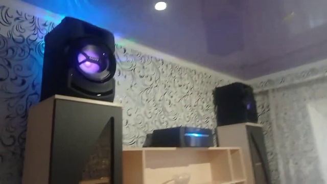 Музыкальный центр SONY SHAKE-X 10D смотреть онлайн