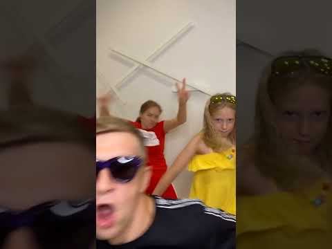 КАЙФУЕМ как ДЕПУТАТЫ! #Shorts