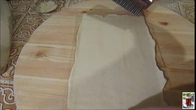 Слоеные плетенки с кунжутом и сахаром Рогалики с орехами смотреть онлайн