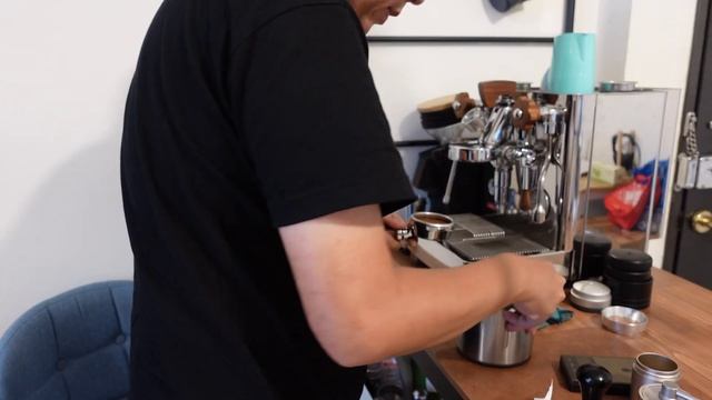 來用1Zpresso X-pro 做個義式看看 | 58mm填壓器正常來說不會比較容易穿孔 смотреть онлайн