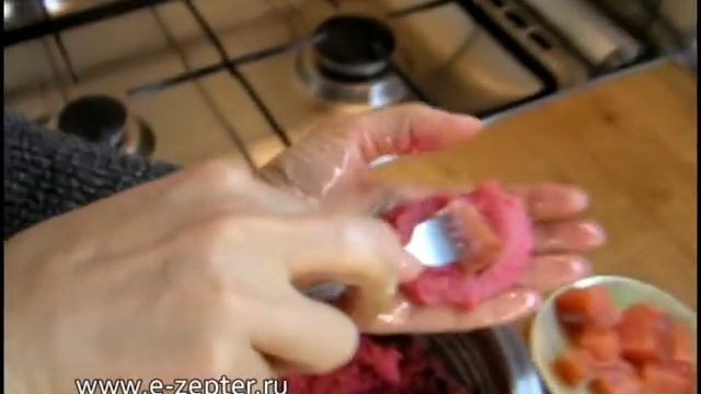 Клубничка из картофеля - оригинальная праздничная закуска (видео рецепт) смотреть онлайн