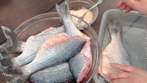 Коптим Свежепойманную Речную Рыбу в Домашних Условиях ?