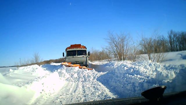 КАК ЧИСТЯТ ДОРОГИ ЗИМОЙ смотреть онлайн
