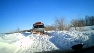 КАК ЧИСТЯТ ДОРОГИ ЗИМОЙ