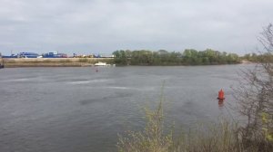 Шлюз в районе Белоомута на Оке