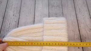 Моя шапка из пряжи пух норки с одним отворотом,резинкой 2×2, мой первый опыт.Будни домохозяйки.