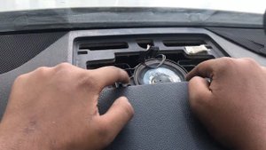 HOW TO REPLACE DASHBOARD SPEAKER IN A C CLASS W204
