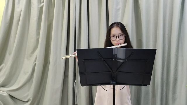 John Rutter Suite Antique I. Prelude | ABRSM Grade 6 Flute from 2022 смотреть онлайн