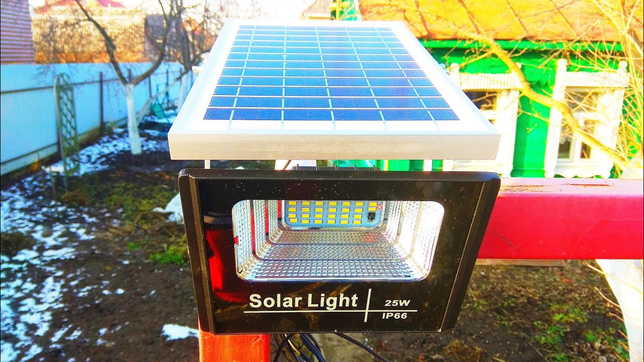 Светодиодный прожектор на солнечной батарее / Solar led floodlight