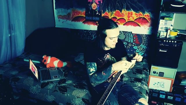 как менять струны ПРАВИЛЬНО? на гитаре. Приз внутри смотреть онлайн