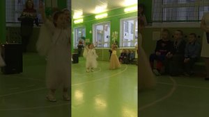 Новогодний танец 3 класс.Ритуля молодчинка!!!))