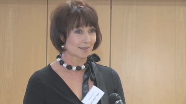 Детский новогодний праздник Часть 1.mov смотреть онлайн