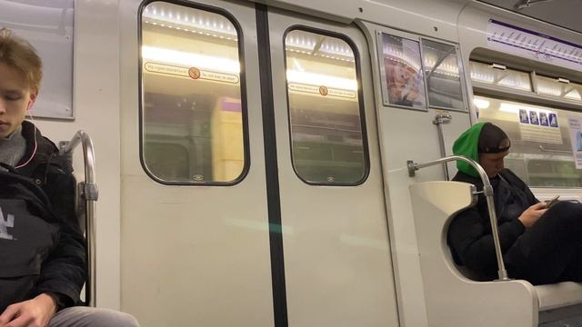Поездка по Фрунзенско-Приморской линии Петербургского метрополитена