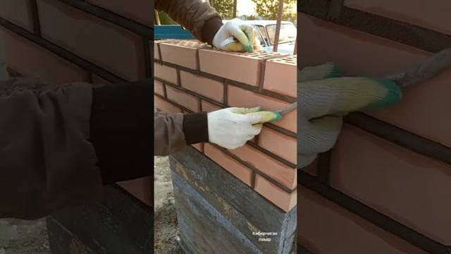Кладка грозненского кирпича. Чеченская Республика. смотреть онлайн