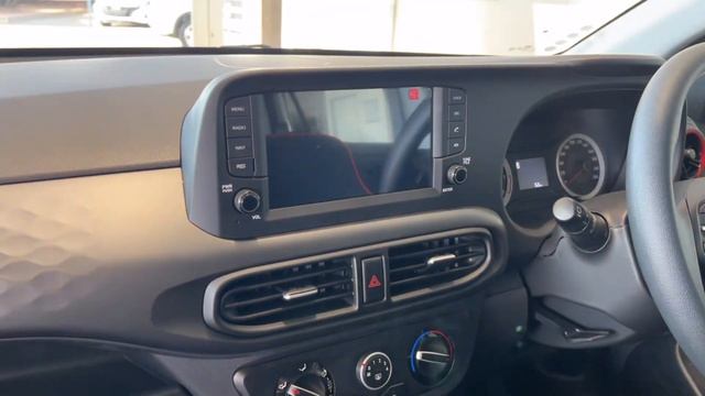 2023 Hyundai Grand I10 Facelift | Variant comparison (features & cost of Ownership) смотреть онлайн