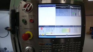 фрезерование или сверлнение под углом, ЧПУ Haas.