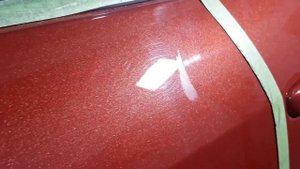 Результат полировки дверей авто / ЛКП цвет КРАСНЫЙ МЕТАЛЛИК / Паста Menzerna 300 400