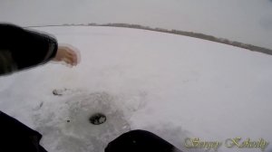 ЛОВЛЯ ОКУНЯ НА ПИРАМИДУ! Как раскачать лунку? 2 я Часть