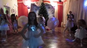 Танец Снежинок, старшая группа