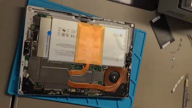 Microsoft surface pro 4 se me rompió ! Surface pro 4 broken screen ???? смотреть онлайн