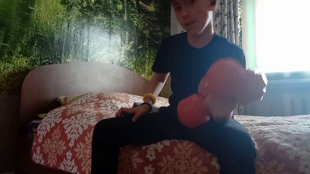 я занимаюсь спортом.
