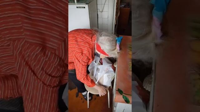 До слез! Безвозмездная помощь одиноким старикам в трудную минуту. Благотворительная акция. Сидхи