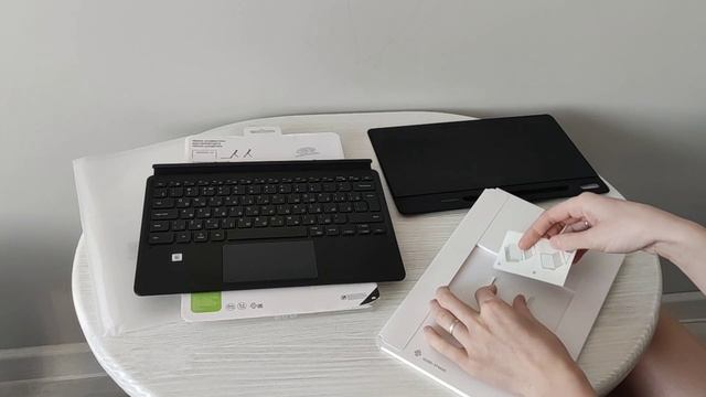 Чехол-клавиатура на Samsung Galaxy Tab S7 Plus Book Cover Keyboard