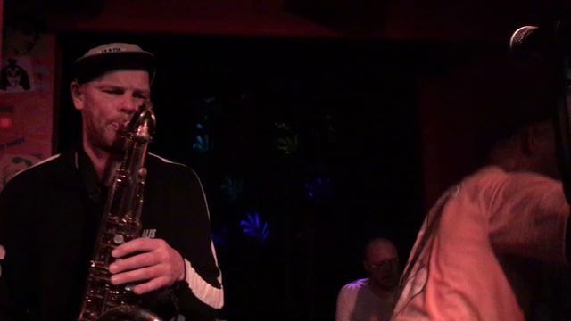 Roy Richards & Funky friends смотреть онлайн