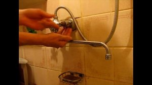 Ремонт смесителя. Замена кран-буксы.